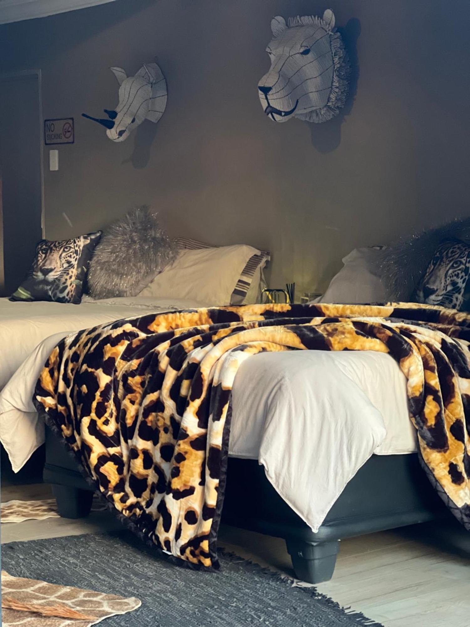 Simba Safaris African Pride Exotic Lodge Lephalale 외부 사진